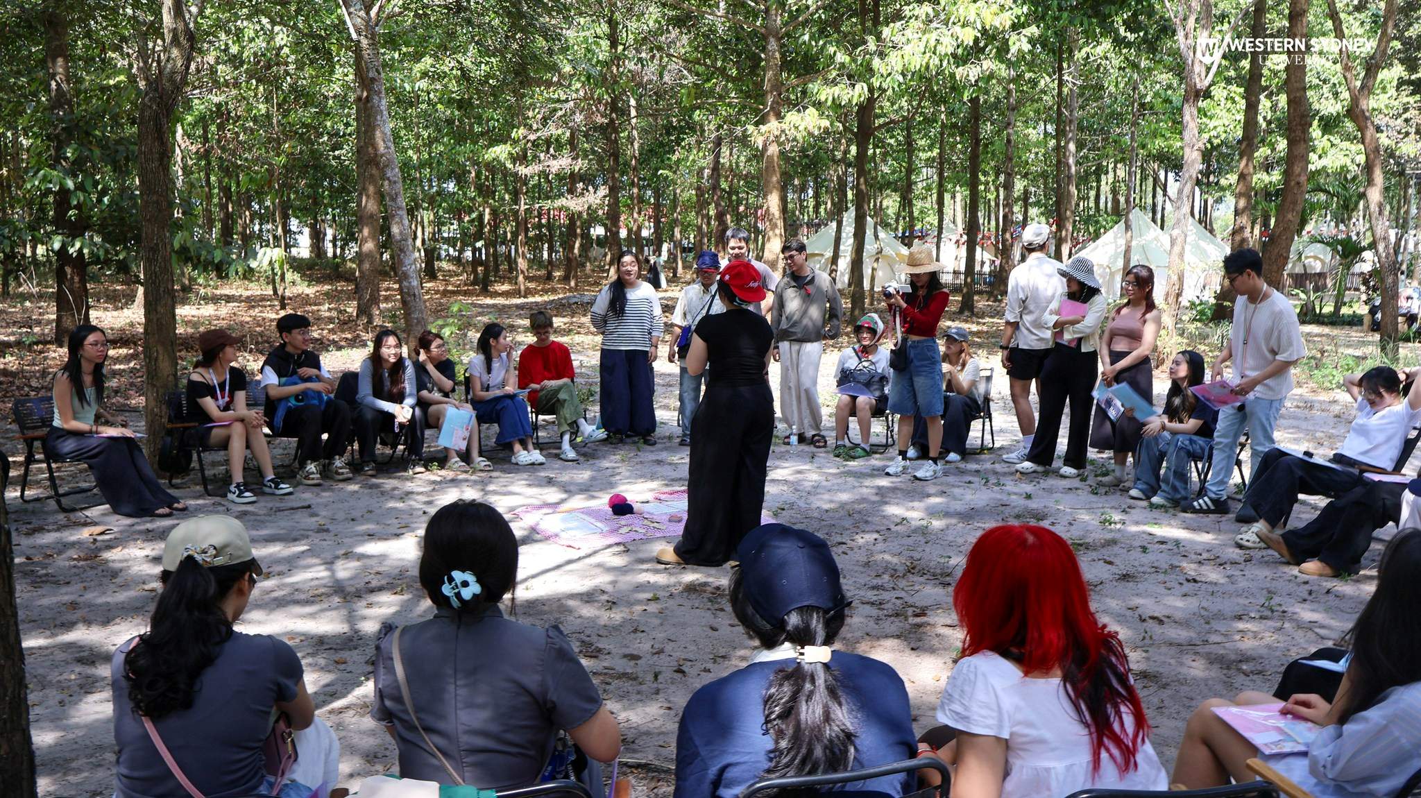 Không gian vòng tròn lớn