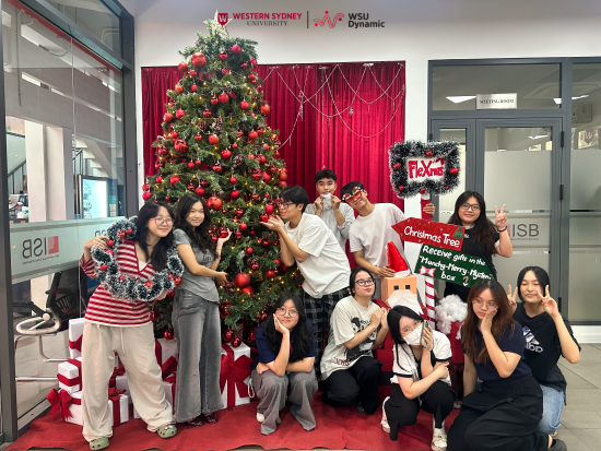 Khu vực check-in nhận được sự quan tâm đông đảo của các bạn sinh viên